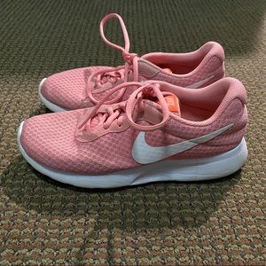 Pink Nike Tanjun Shoes